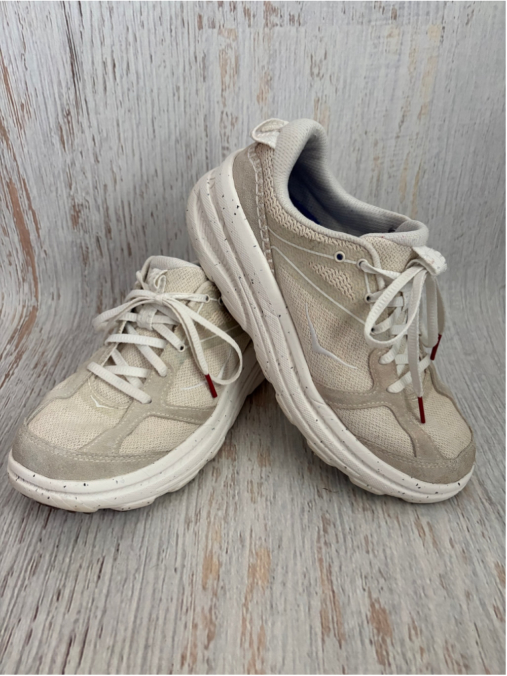 Women's Hoka One One Bondi Sneakers Size 10 Beige and White